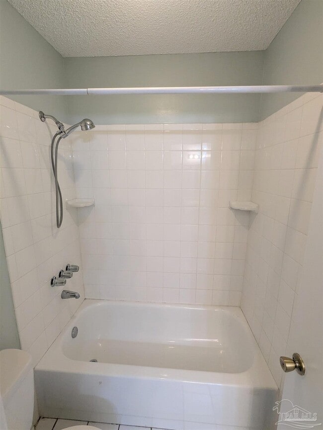 Building Photo - 512 Quail Nest Ln