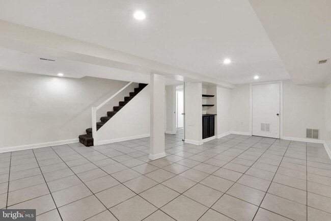 Building Photo - 5731 9th St NW