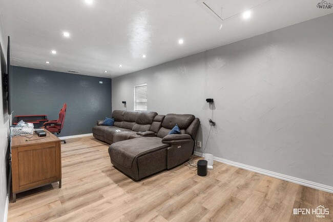 Building Photo - 4906 Colleen Dr