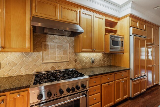 Building Photo - 130 Heather Ln