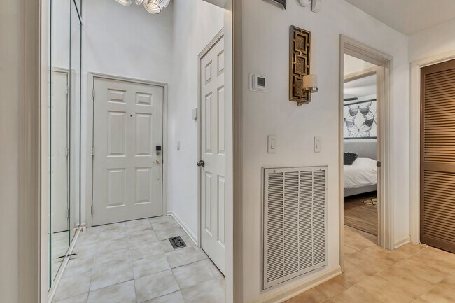 Building Photo - 224 Glenstone Cir