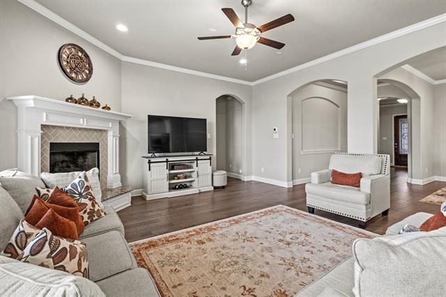 Building Photo - 3406 Woodford Dr