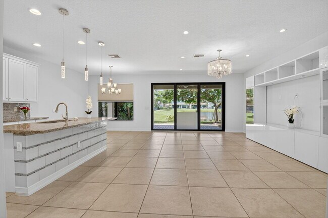 Building Photo - 8101 Ironstone Dr