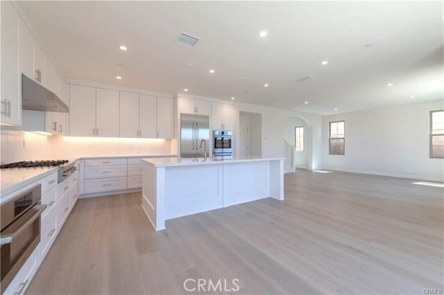 Building Photo - 113 Escala