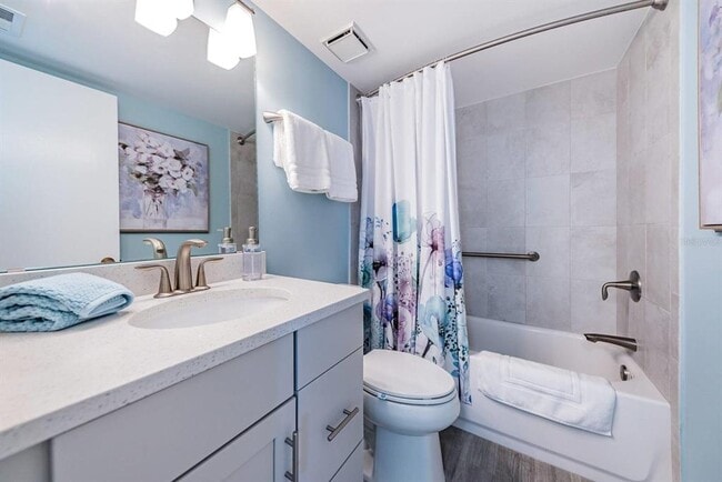 Building Photo - 5505 Del Sol Blvd