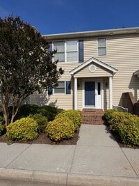 Building Photo - 500 Cambridge Ct