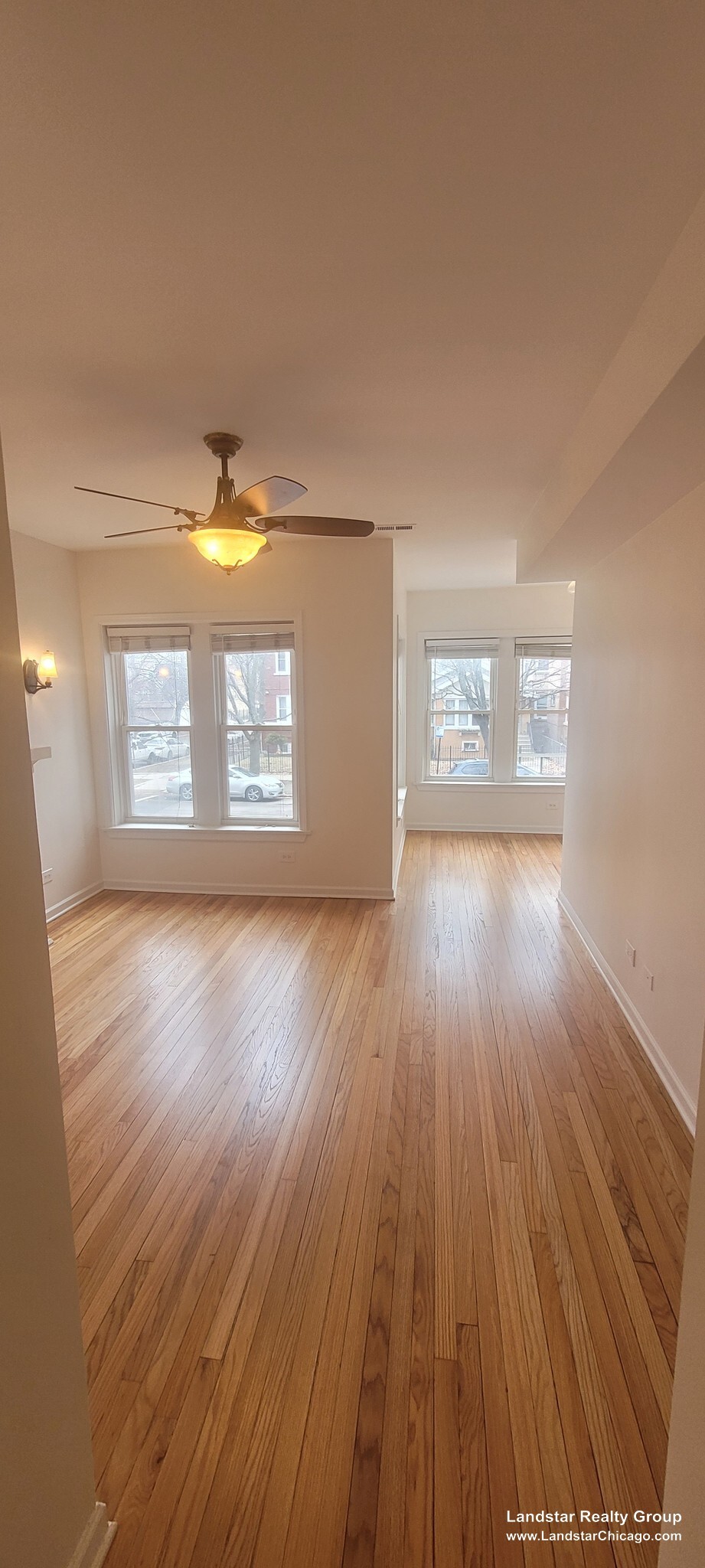 Building Photo - 4946 N Ridgeway Ave