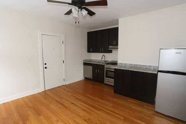 Building Photo - 618 W Patterson Ave