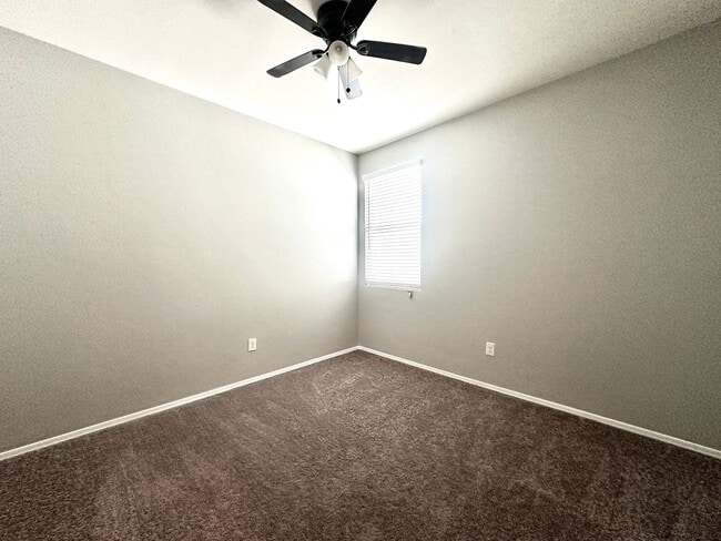 Building Photo - Stunning 4-bedroom, 2-bathroom home located in the vibrant community of Sahuarita, AZ