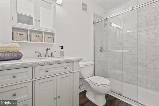 Building Photo - 2222 Hunters Run Dr