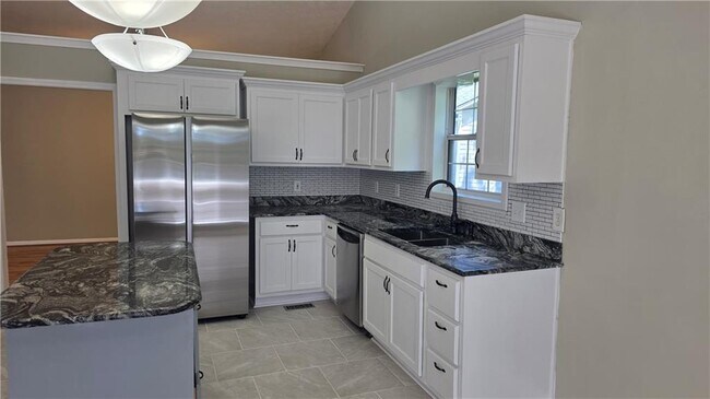 Building Photo - 2994 Hickory Run Cir NW