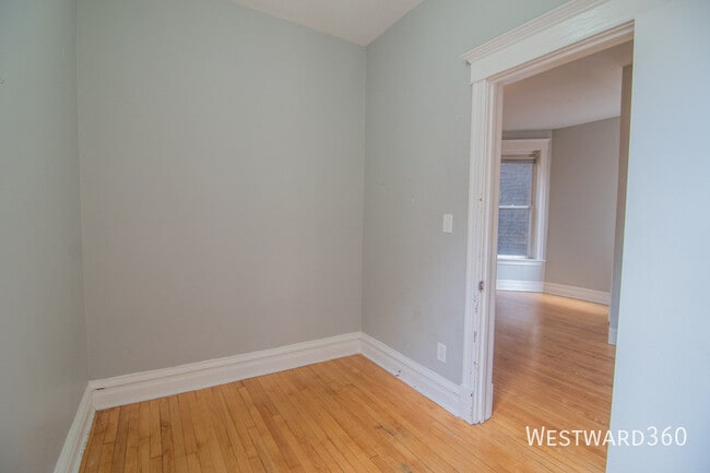 Building Photo - 2844 N Whipple St