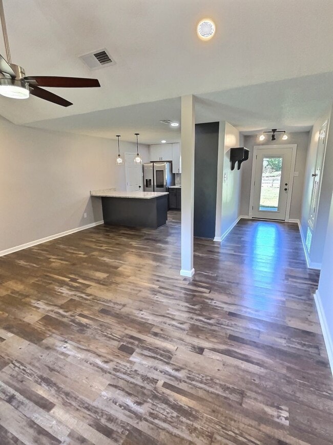 Building Photo - 5408 Old Fort Bayou Rd