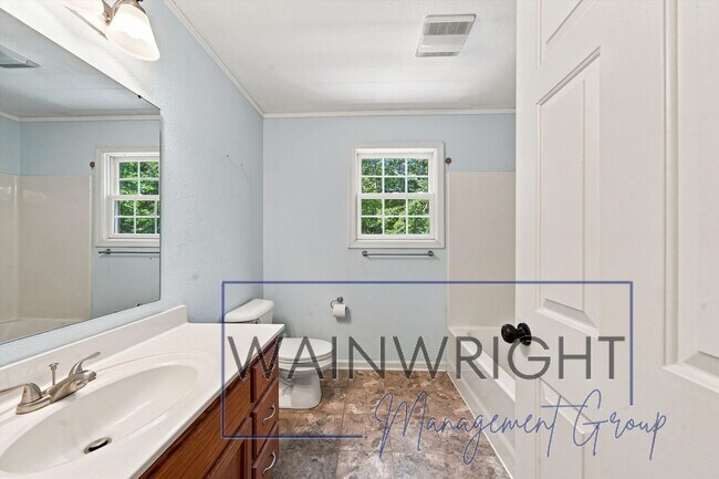 Building Photo - Lake Access Home Wirtz, VA