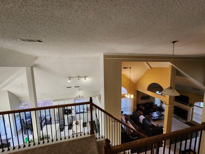 Building Photo - 929 Parker Dr