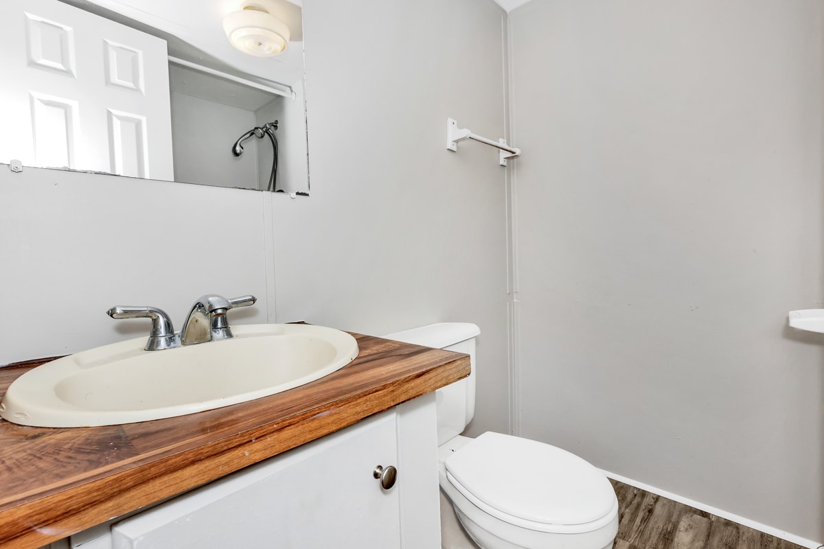 Building Photo - 2303 Highway 20