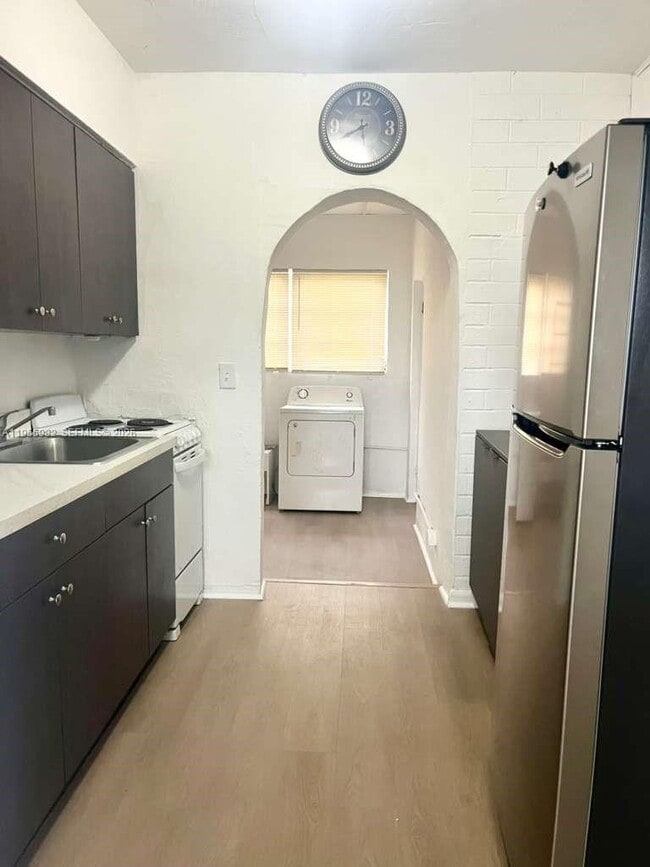 Building Photo - 5510 SW 32nd St