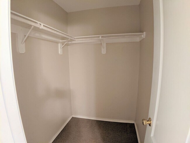 Building Photo - 3613 N Arroyo Park Ln