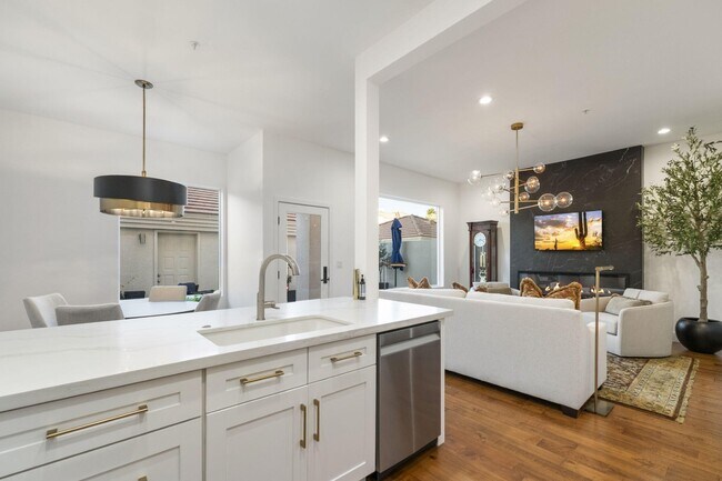 Building Photo - 8270 Hayden Rd