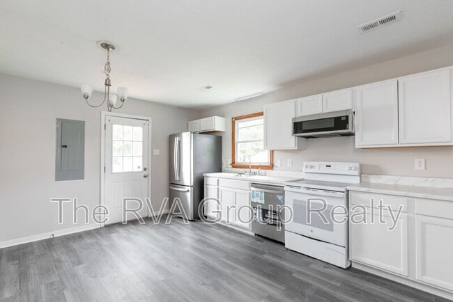 Building Photo - 201 Evergreen Ave