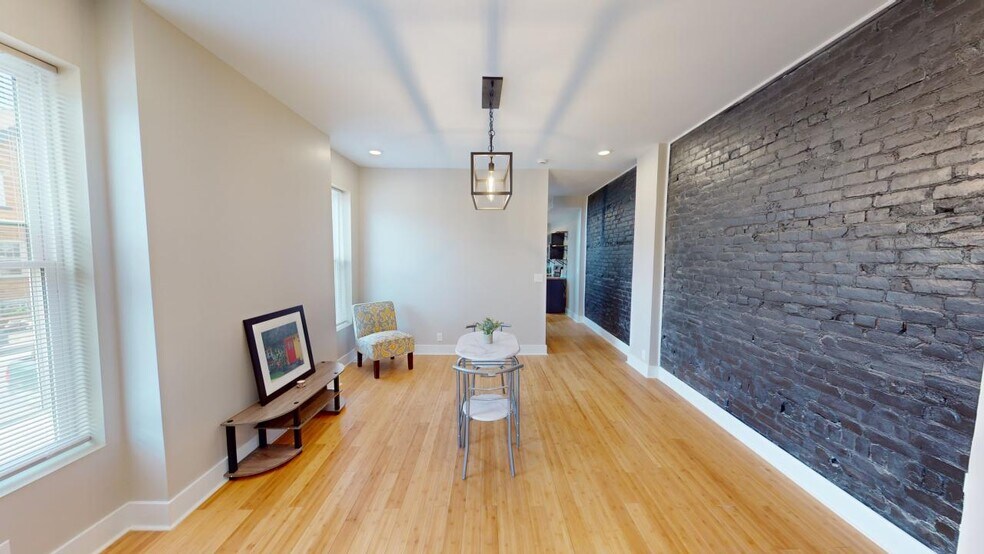 Building Photo - 449 Wilson Ave