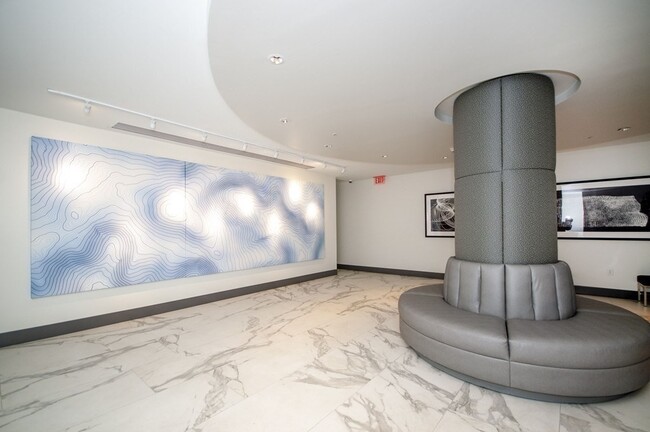 Building Photo - 8 Museum Way