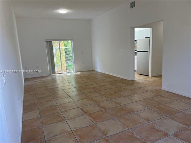 Building Photo - 3421 SW 25th St