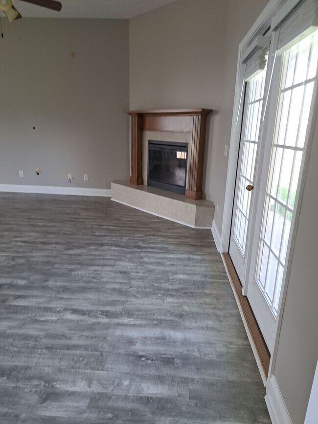 Building Photo - 5436 Blue Dog Rd