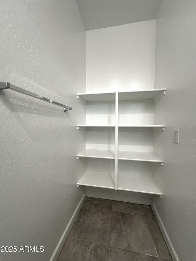 Building Photo - 3241 W Shanley Ave