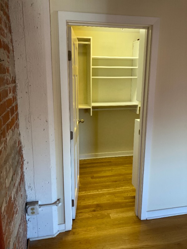 Building Photo - 432 E Rich St