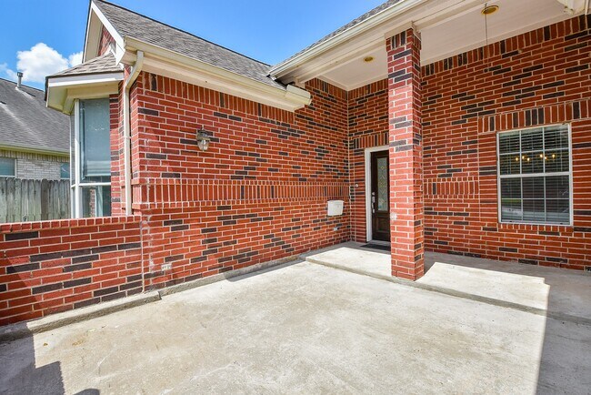 Building Photo - 11102 Waxwing St