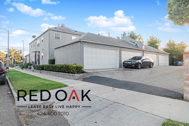 Building Photo - 2601 W 48th St