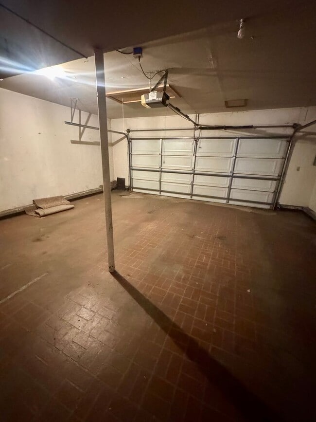 Building Photo - Vista Grande Terrace/4 Bedroom Home