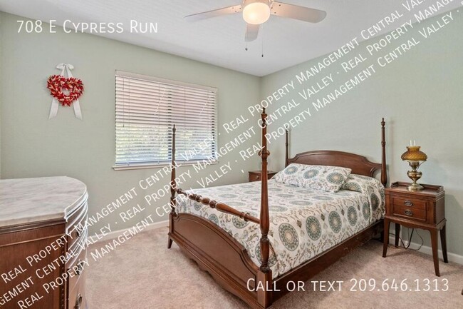 Building Photo - Woodbridge Greens Beautiful 3 Bedroom 3 Ba...