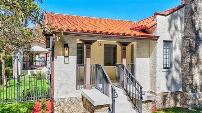 Building Photo - 519 Alhambra Cir