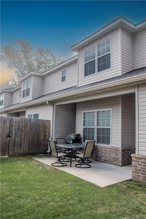 Building Photo - 608 SW 5th St