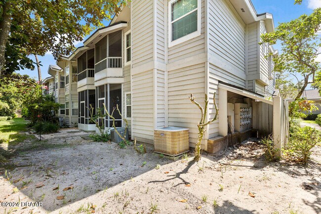 Building Photo - 596 N Nova Rd