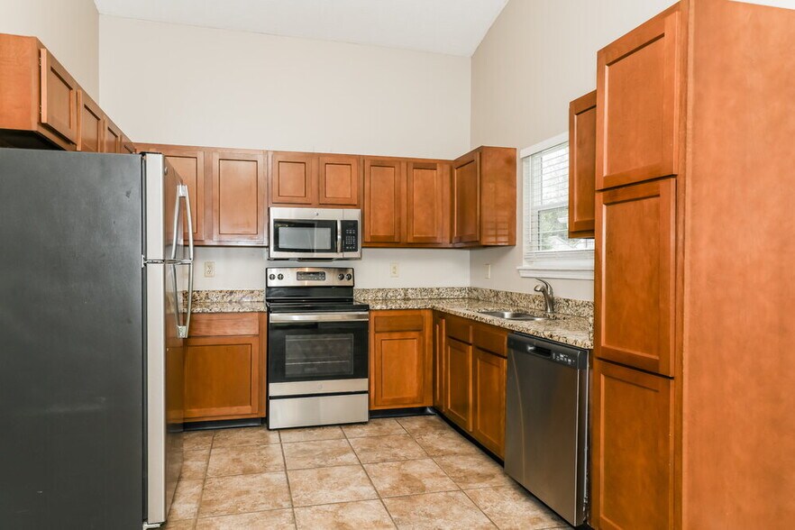 Building Photo - 5631 Nodlehs Ct