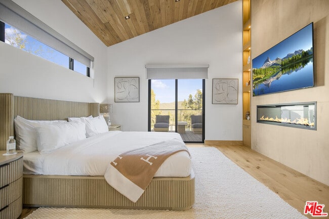 Building Photo - 1754 Lechusa Rd