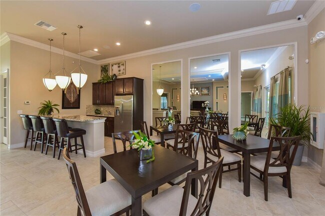 Building Photo - 3215 Oriole Dr