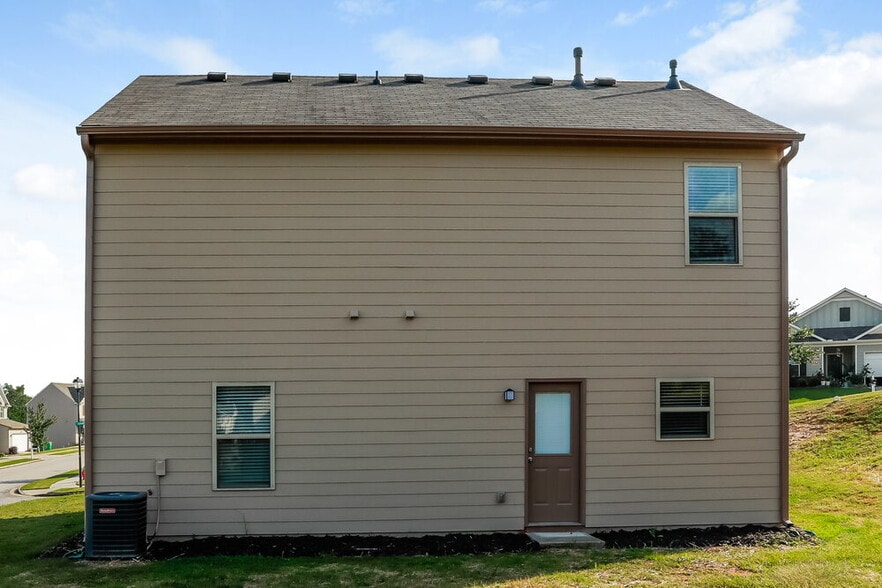 Building Photo - 531 Dianne Ct