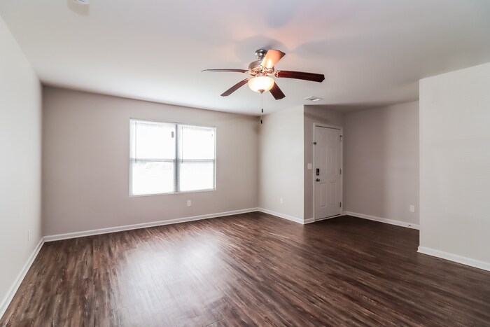 Building Photo - 5193 Tew Ln SW