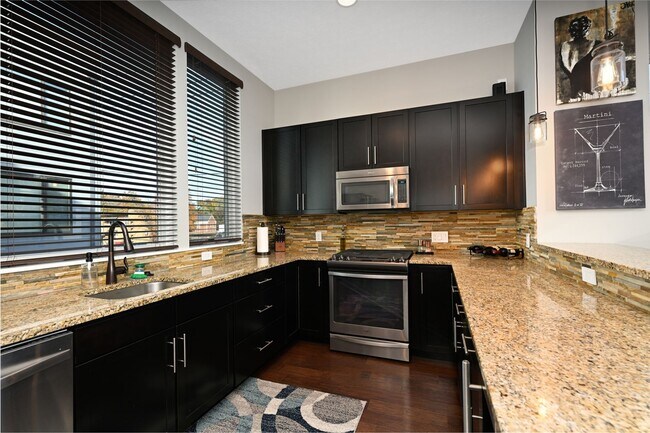 Building Photo - 18875 Riversouth Terrace