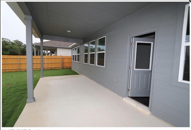 Building Photo - 324 Terminus Trl