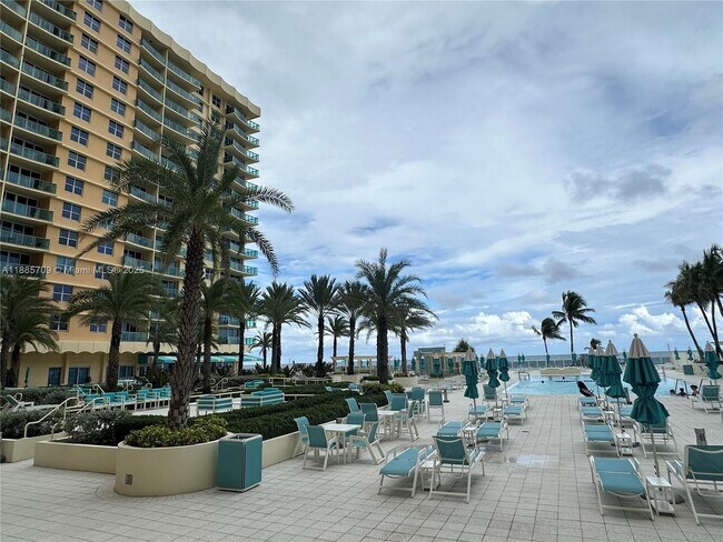 Building Photo - 2501 S Ocean Dr