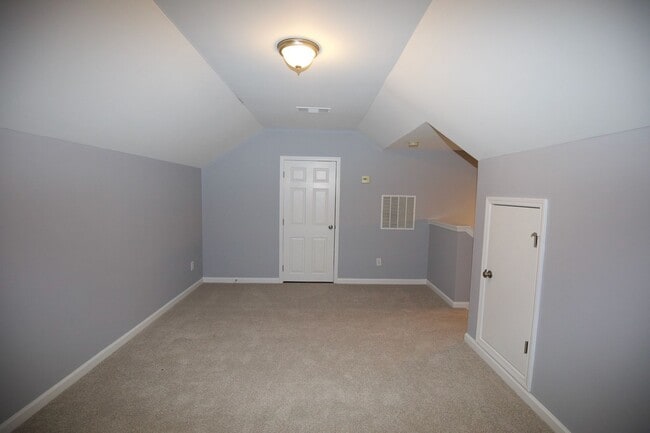 Building Photo - 7897 The Lakes Point