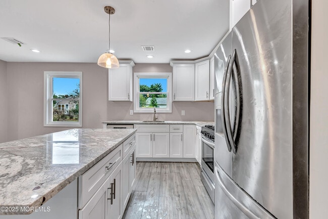 Building Photo - 44 Chancellor Ct