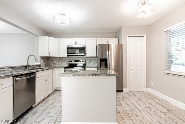 Building Photo - 1392 Churchill Cir