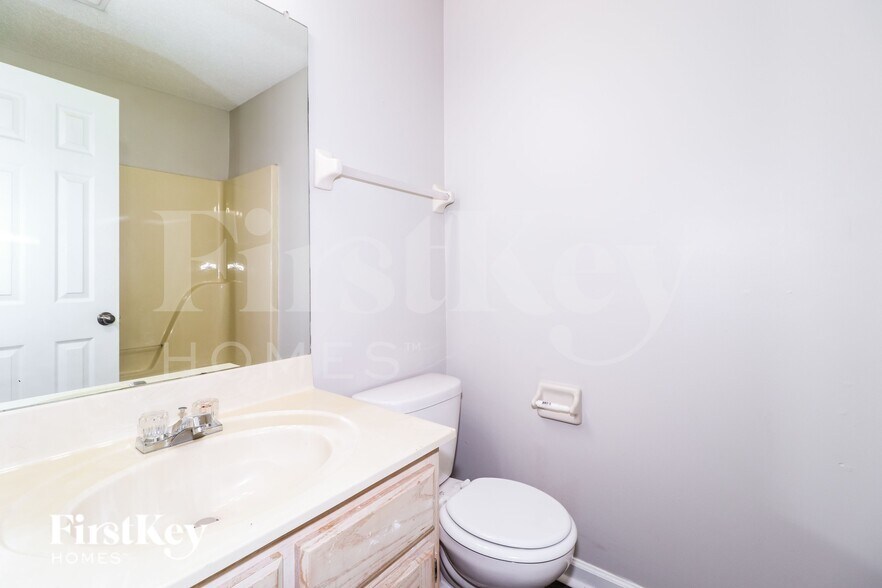 Building Photo - 8337 Bridge Creek Dr