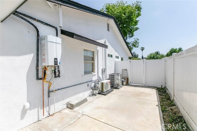 Building Photo - 17648 Raymer St